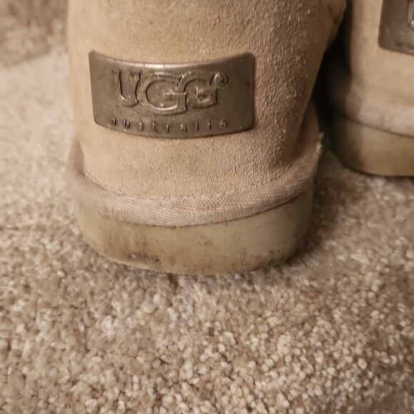 Ugg Classic Short Tan Suede Boots w/ Print "Sundance II" Size 7 - Picture 8 of 12
